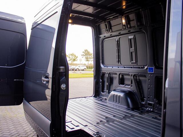 Mercedes-Benz SPRINTER 319 1.9 CDI L2H2 Pro 190 PK Automaat 3.500 kg trekgewicht, Distronic, LED koplampen, lichtmetalen velgen, geveerde stoel, achteruitrijcamera, inklapbare spiegels, stoelverwarming