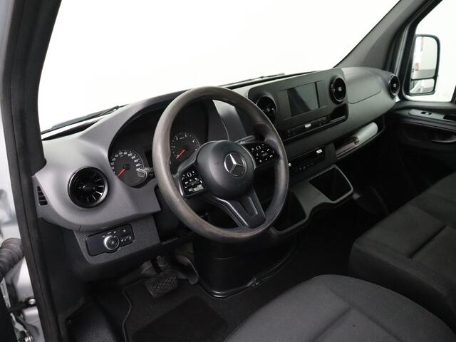 Mercedes-Benz SPRINTER 316CDI Automaat L2H2 | 3500Kg Trekhaak | Navigatie | Camera | 3-Persoons | Airco | Cruise