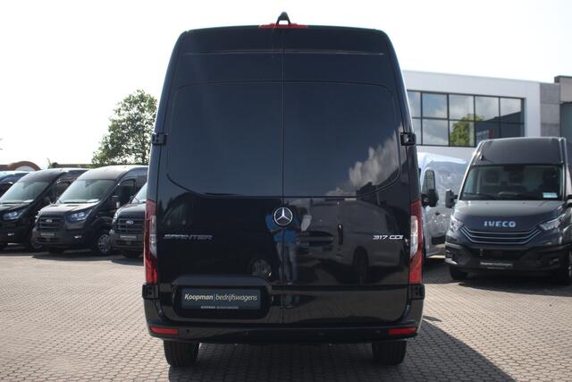 Mercedes-Benz SPRINTER 317 2.0CDI 170pk L2H2 | Camera | LED | Gev. Stoel | Navi MBux 10 | Cruise | Blindspot | Lease 878,- p/m