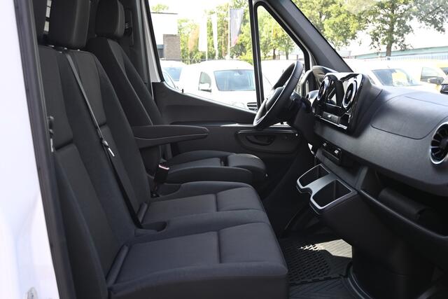 Mercedes-Benz SPRINTER 317 CDI L2H2 Pro Geveerde stoel, Navigatie met camera, Draadloze telefoonlader
