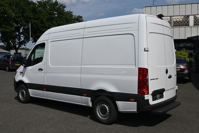 Mercedes-Benz SPRINTER 317 CDI L2H2 Pro Geveerde stoel, Navigatie met camera, Draadloze telefoonlader