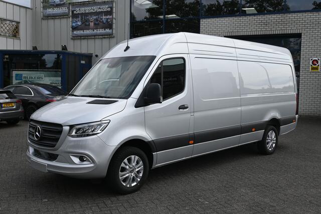 Mercedes-Benz SPRINTER 319 CDI L3H2 Vele opties 3500 kg Trekhaak, MBUX 10.25, Distronic, LED
