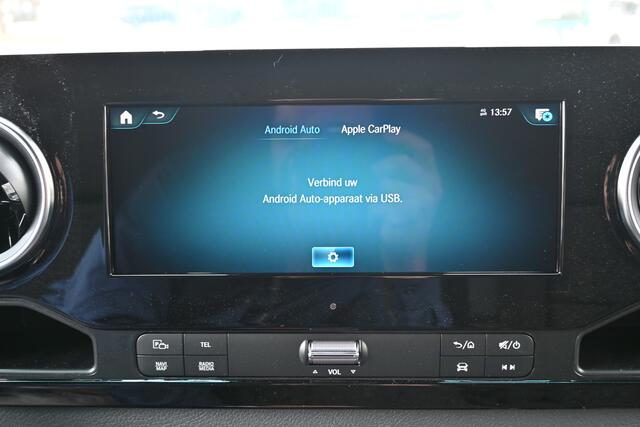 Mercedes-Benz SPRINTER 319 CDI L3H2 Vele opties 3500 kg Trekhaak, MBUX 10.25, Distronic, LED