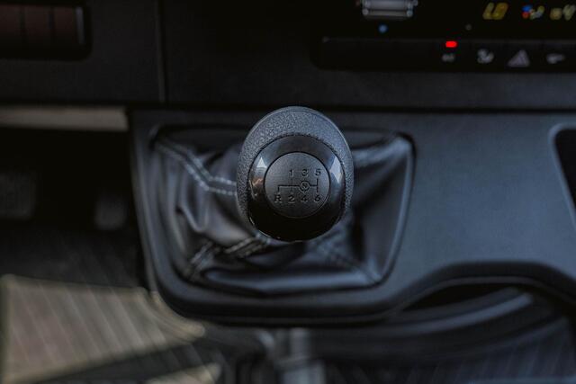 Mercedes-Benz SPRINTER 515 CDI 150 pk Pick Up / Open Laadbak Dubbel Lucht Airco, Apple Carplay, Cruise Control, Nieuw ongebruikt 3-Zits