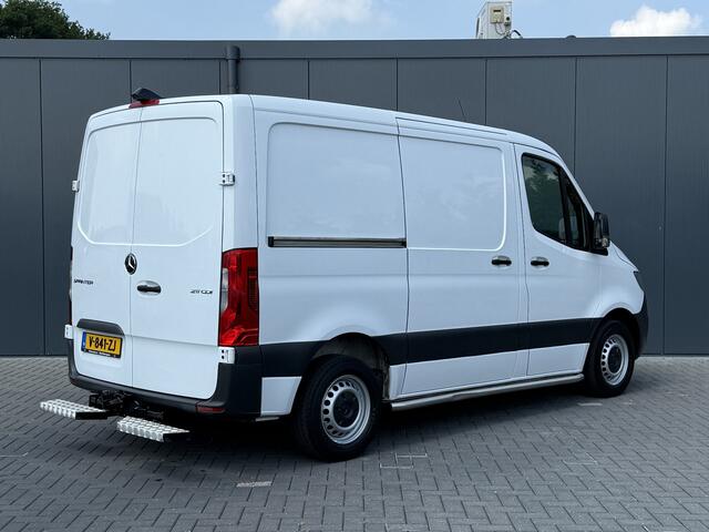 Mercedes-Benz SPRINTER 211 CDI / AUTOMAAT / L1H1 / TREKHAAK / INRICHTING / CAMERA / AIRCO / 1e EIG.