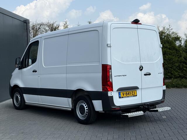 Mercedes-Benz SPRINTER 211 CDI / AUTOMAAT / L1H1 / TREKHAAK / INRICHTING / CAMERA / AIRCO / 1e EIG.