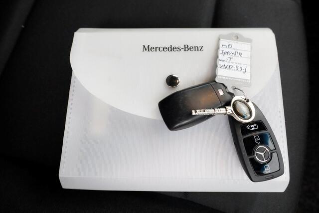 Mercedes-Benz SPRINTER 314 CDI 143pk RWD L3H2 Maxi 7G Automaat Airco/Navi/Camera 03-2022