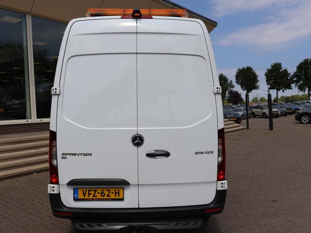 Mercedes-Benz SPRINTER 319 3.0 CDI V6 190 PK AUT. L2H2 + LED | NAVIGATIE | STOELVERW. | TREKHAAK | CARPLAY | CAMERA