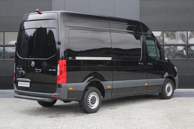 Mercedes-Benz SPRINTER 317CDI L2H2 RWD 170pk - Cruise - Camera - MBUX - Navi - Comfort stoel - Rijklaar