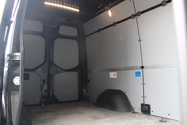 Mercedes-Benz SPRINTER 317CDI L2H2 RWD 170pk - Cruise - Camera - MBUX - Navi - Comfort stoel - Rijklaar