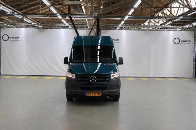 Mercedes-Benz SPRINTER 315 CDI Aut. | L3 H2 | Navigatie | 2 Comfortstoelen op draaiplateau | Parkeercamera | Multifunctioneel stuurwiel | Cruise Control | Trekhaak met Opstap | Dodehoekassistent | Certified