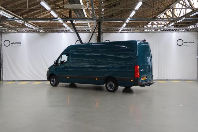 Mercedes-Benz SPRINTER 315 CDI Aut. | L3 H2 | Navigatie | 2 Comfortstoelen op draaiplateau | Parkeercamera | Multifunctioneel stuurwiel | Cruise Control | Trekhaak met Opstap | Dodehoekassistent | Certified