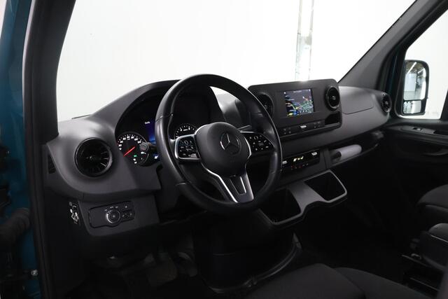 Mercedes-Benz SPRINTER 315 CDI Aut. | L3 H2 | Navigatie | 2 Comfortstoelen op draaiplateau | Parkeercamera | Multifunctioneel stuurwiel | Cruise Control | Trekhaak met Opstap | Dodehoekassistent | Certified