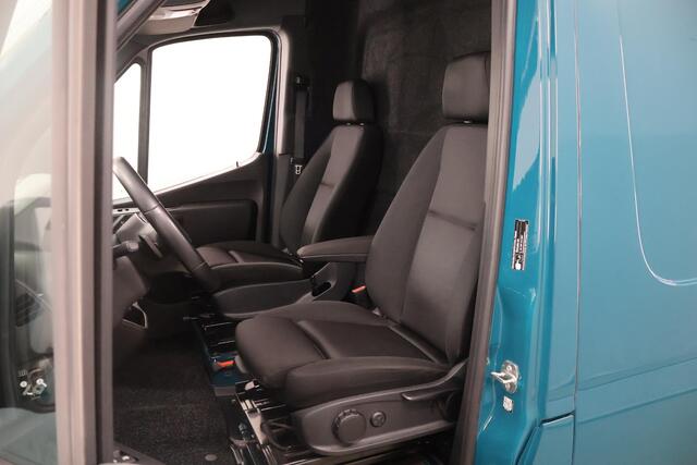 Mercedes-Benz SPRINTER 315 CDI Aut. | L3 H2 | Navigatie | 2 Comfortstoelen op draaiplateau | Parkeercamera | Multifunctioneel stuurwiel | Cruise Control | Trekhaak met Opstap | Dodehoekassistent | Certified