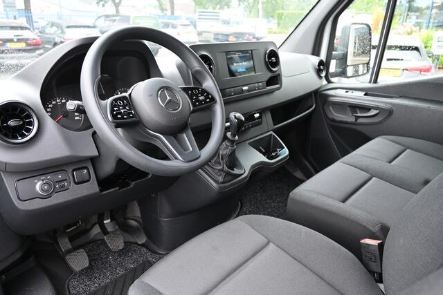 Mercedes-Benz SPRINTER 515 CDI L3 Bakwagen met klep MBUX, Laadbak met Dhollandia laadklep en zijdeur