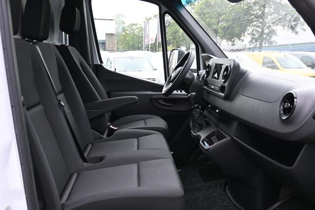 Mercedes-Benz SPRINTER 515 CDI L3 Bakwagen met klep MBUX, Laadbak met Dhollandia laadklep en zijdeur
