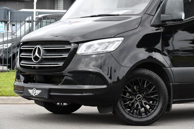 Mercedes-Benz SPRINTER 319 V6 3.0 CDI L2H2 Black Edition 360 Camera, Cruise, 3500KG Trekhaak, Carplay, 10,5" Mbux, 190PK, Automaat, LED, Stoelverwarming, Uniek!