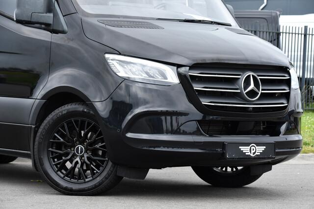 Mercedes-Benz SPRINTER 319 V6 3.0 CDI L2H2 Black Edition 360 Camera, Cruise, 3500KG Trekhaak, Carplay, 10,5" Mbux, 190PK, Automaat, LED, Stoelverwarming, Uniek!