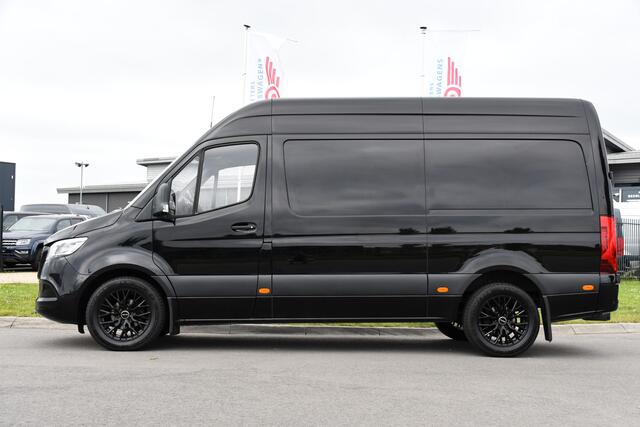 Mercedes-Benz SPRINTER 319 V6 3.0 CDI L2H2 Black Edition 360 Camera, Cruise, 3500KG Trekhaak, Carplay, 10,5" Mbux, 190PK, Automaat, LED, Stoelverwarming, Uniek!