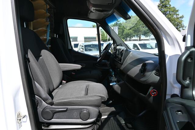Mercedes-Benz SPRINTER 316 CDI L2H2 2800 KG trekhaak, MBUX navigatie met camera, Geveerde stoelen