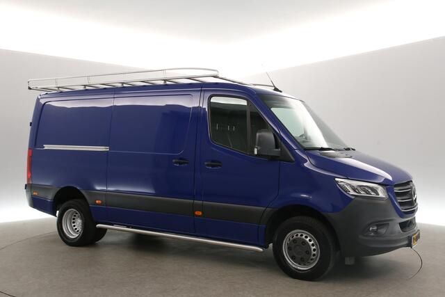 Mercedes-Benz SPRINTER 3.0 V6 319CDI L2H1 191PK 3000KG Trekgew. Dubbellucht Automaat Camera Carplay Cruise Airco Navi 3 Persoons Imperiaal Trekhaak