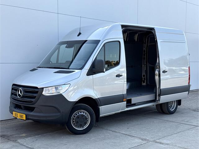 Mercedes-Benz SPRINTER 516 2.2 CDI L2H2 Dubbellucht Dubbele Schuif Climate Control Carplay Stoelverwarming Parkeersensoren voor achter