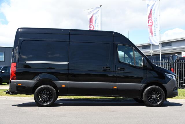 Mercedes-Benz SPRINTER 319 3.0 CDI L2H2 Black Edition Adaptieve Cruise, 360 Camera, Carplay, 3500kg Trekhaak, 190PK, LED, Multimedia, Standkachel, Uniek!