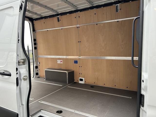 Mercedes-Benz SPRINTER 317 CDI L2 H2 MBUX / Navigatie / Camera / Parkeersensoren / Cruise control / Airco / 270 Graden achterdeuren