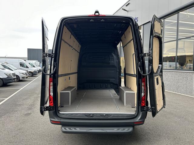 Mercedes-Benz SPRINTER 317 CDI L2 H2 Automaat / MBUX / Camera / Carplay navigatie / Cruise control / Airco / 270 Graden achterdeuren