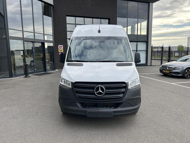 Mercedes-Benz SPRINTER 314 CDI L2 H2 Trekhaak / MBUX / Navigatie / Camera / Parkeersensoren / Airco / 270 Graden achterdeuren