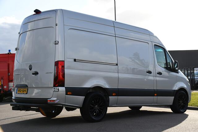 Mercedes-Benz SPRINTER 319 3.0 CDI L2H2 PB Edition Camera, Cruise, Carplay, 3500kg Trekhaak, 10,5'' Mbux, LED, Stoelverwarming, 360 Sensoren, Uniek!