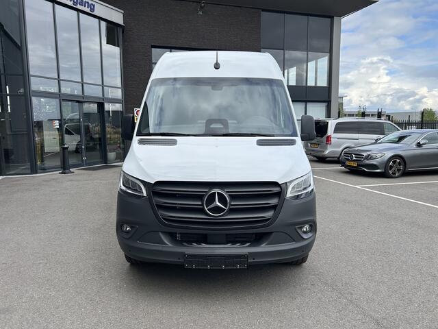 Mercedes-Benz SPRINTER 317 CDI L2 H2 PRO / LED / MBUX 10.25 / Navigatie / Camera / Parkeersensoren / Cruise control / Airco / 270 Graden achterdeuren