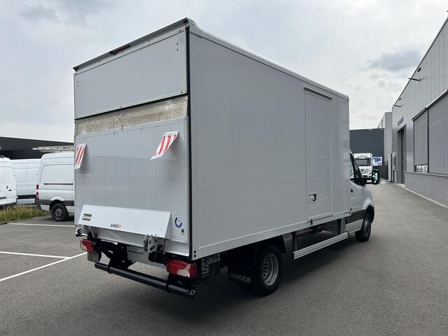 Mercedes-Benz SPRINTER 516 CDI Bakwagen / Laadklep / Zijdeur / MBUX / Camera / Navigatie / Airco