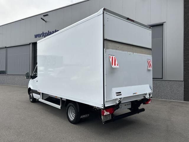 Mercedes-Benz SPRINTER 516 CDI Bakwagen / Laadklep / Zijdeur / MBUX / Camera / Navigatie / Airco