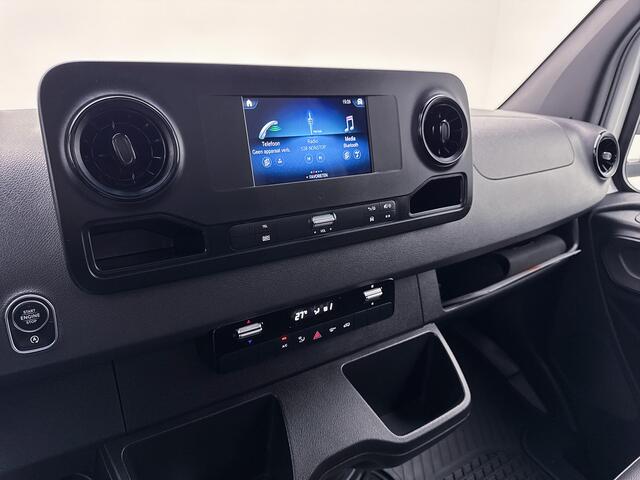 Mercedes-Benz SPRINTER 517 1.9 CDI Bakwagen Meubelbak met Laadklep Achteruitrijcamera Apple Carplay/Android Auto Cruise Control
