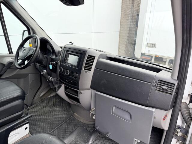 Mercedes-Benz SPRINTER 316 2.2 CDI L2H2 Airco Achteruitrijcamera Trekhaak Lucht geveerde stoel