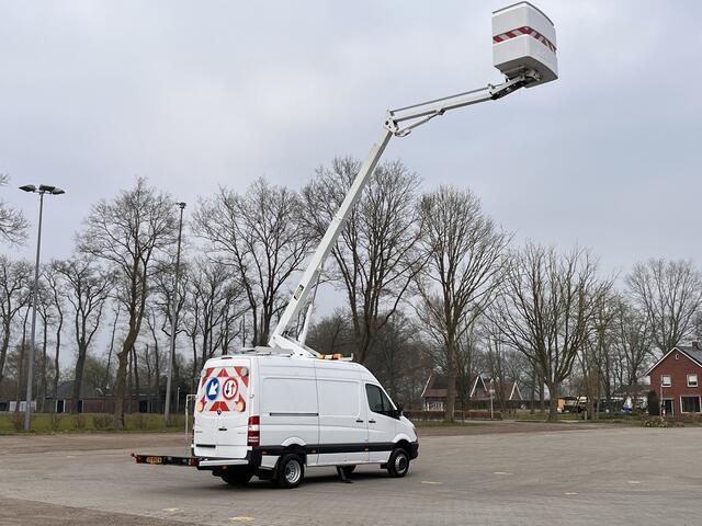 Mercedes-Benz SPRINTER 516 160pk Hoogwerker 13 meter Euro 6 Pto Omvormer Verkeersbord Bedieningspaneel Kastinrichting Airco Cruise control Tachograaf Steunpoten Telefoonverbinding