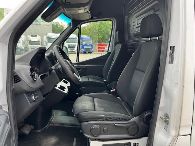 Mercedes-Benz SPRINTER 315 1.9 CDI / L4 H2 / Automatic / APK-TUV 04-26