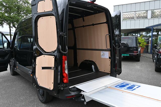 Mercedes-Benz SPRINTER 315 CDI L2H2 RWD Laadklep, MBUX navigatie met camera