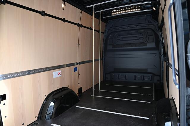 Mercedes-Benz SPRINTER 315 CDI L2H2 RWD Laadklep, MBUX navigatie met camera