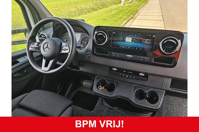 Mercedes-Benz SPRINTER 516 CDI Bakwagen Laadklep Mbux 10 Cruise Airco EURO6