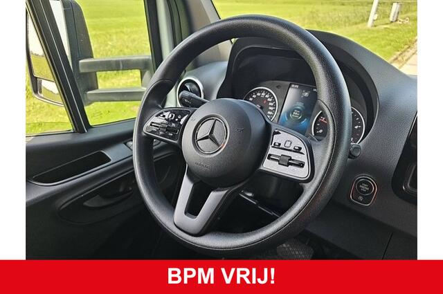 Mercedes-Benz SPRINTER 516 CDI Bakwagen Laadklep Mbux 10 Cruise Airco EURO6