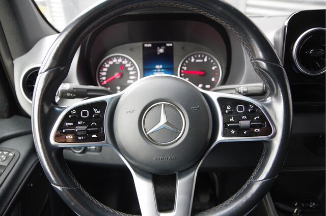 Mercedes-Benz SPRINTER 319 3.0 CDI V6 L2H1 AUT. LED, TREKHAAK, ADAPT. CRUISE, STANDKACHEL, MBUX 10'', CAMERA, NAVI, CLIMA