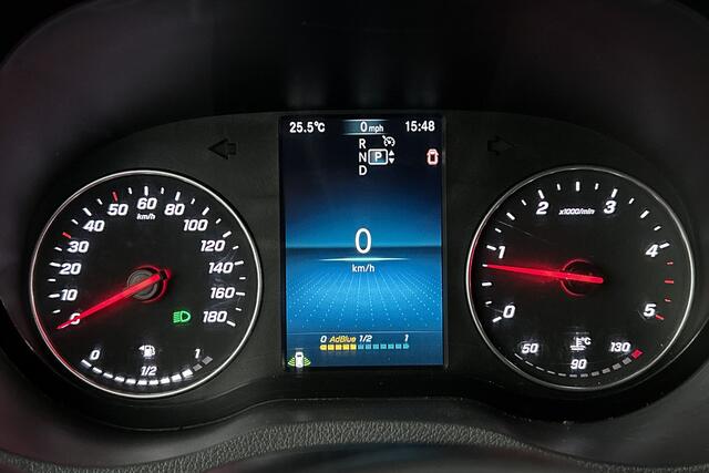 Mercedes-Benz SPRINTER 214 L1 Automaat | LED Koplampen | Navigatie | Trekhaak | Airco | Multifunctioneel stuurwiel