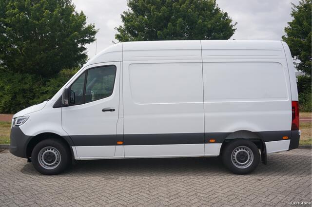 Mercedes-Benz SPRINTER 317CDI Pro L2H2 BPM VRIJ!! 10.25" Mbux Cam, Gev. Stoel, 3.5T Trekgewicht, LED!! NR. A395*