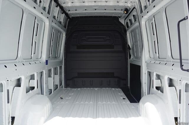 Mercedes-Benz SPRINTER 317CDI Pro L2H2 BPM VRIJ!! 10.25" Mbux Cam, Gev. Stoel, 3.5T Trekgewicht, LED!! NR. A395*