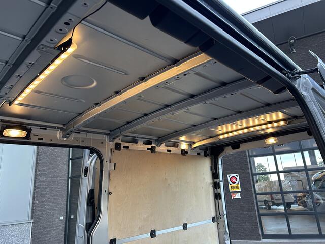 Mercedes-Benz SPRINTER 316 CDI L2 H1 Automaat / L+R Schuifdeur / Trekhaak / MBUX / Camera / Carplay navigatie / 270 Graden achterdeuren