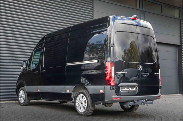 Mercedes-Benz SPRINTER 317 CDI L2H2 Pro 2x schuifdeur - LED - 3500 kg trekhaak