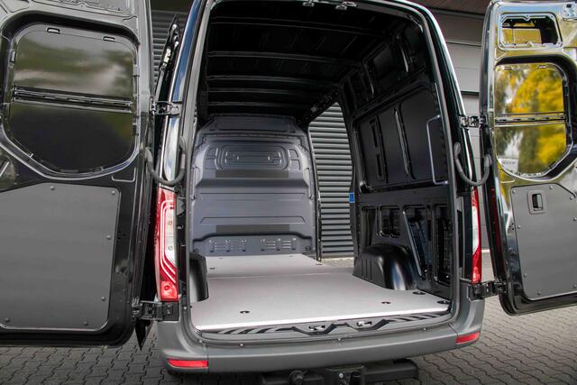 Mercedes-Benz SPRINTER 317 CDI L2H2 Pro 2x schuifdeur - LED - 3500 kg trekhaak