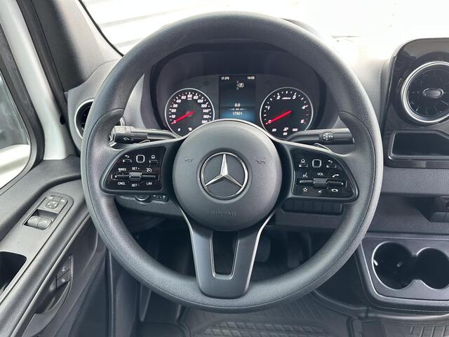Mercedes-Benz SPRINTER 517 CDI Bakwagen Laadklep Veel Extra's (Nieuwprijs ¤ 74709,- ex btw)